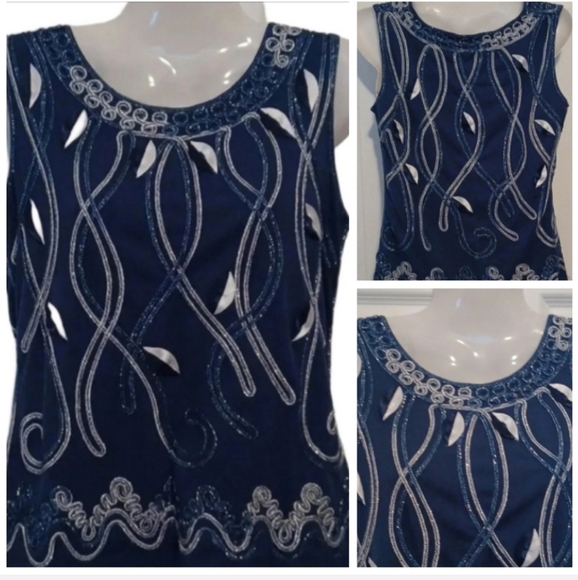 💙🏍dark blue top with sparkly applique embroidery - Picture 1 of 8